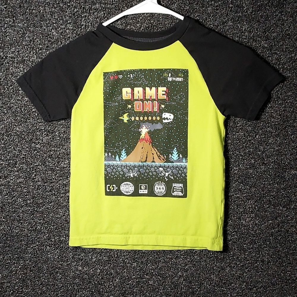 365 Kids S 6 Green & Black Game On Tee Shirt T-Shirt Dinosaur Volcano Video Game